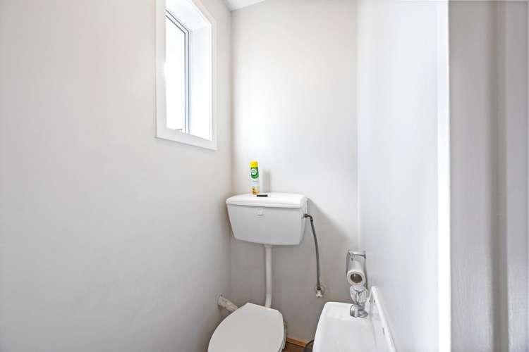 4/160 Breezes Road Wainoni_14