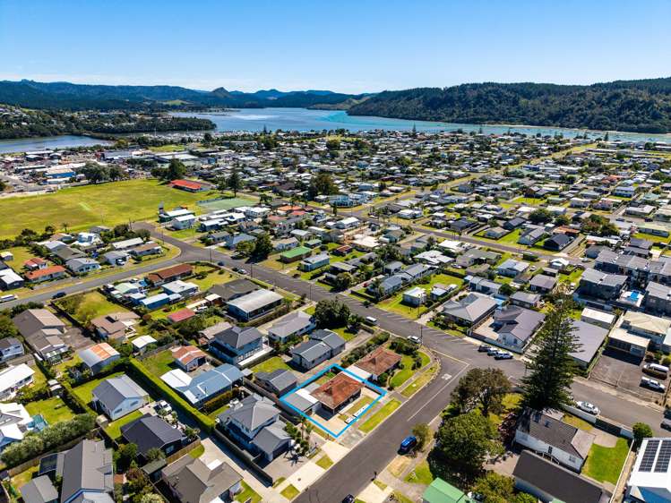 101A Charleston Avenue Whangamata_21