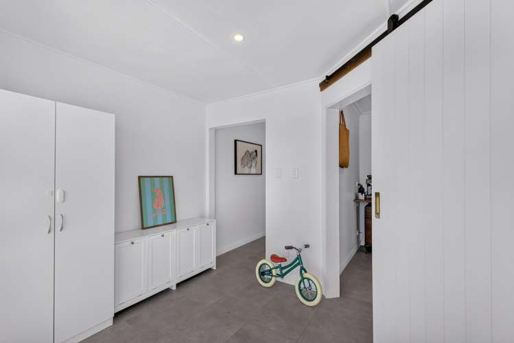 292 Kennedy Road Onekawa_25