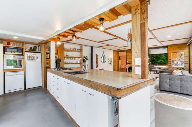 196 Mountain Road Henderson Valley_9