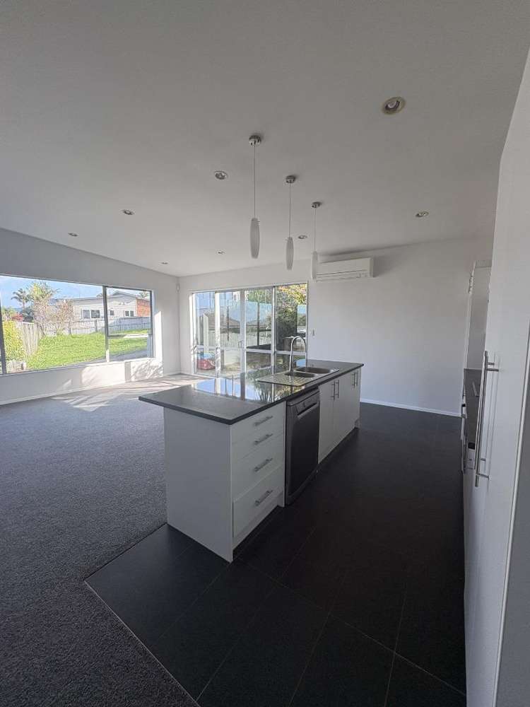 26 Pebble Beach Boulevard 11601_2