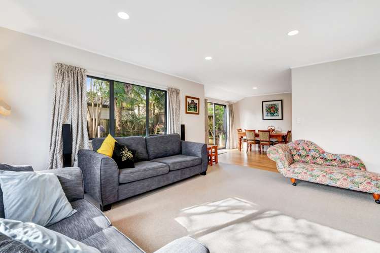 23 Jelas Road Red Beach_10