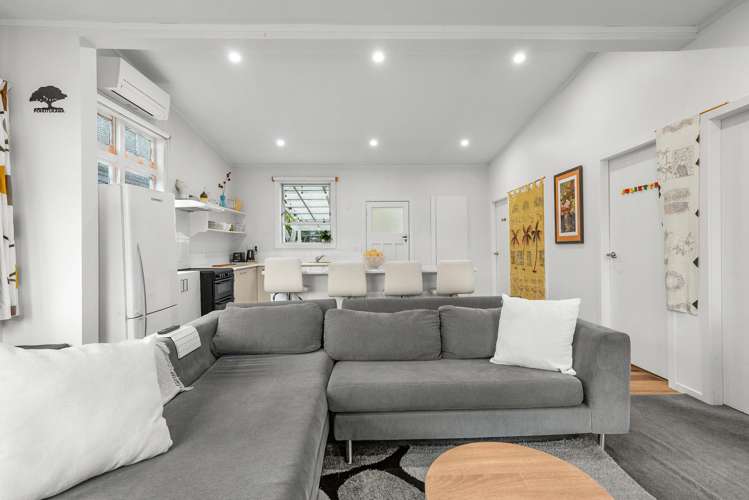 21 Tuatoru Street Eastbourne_4