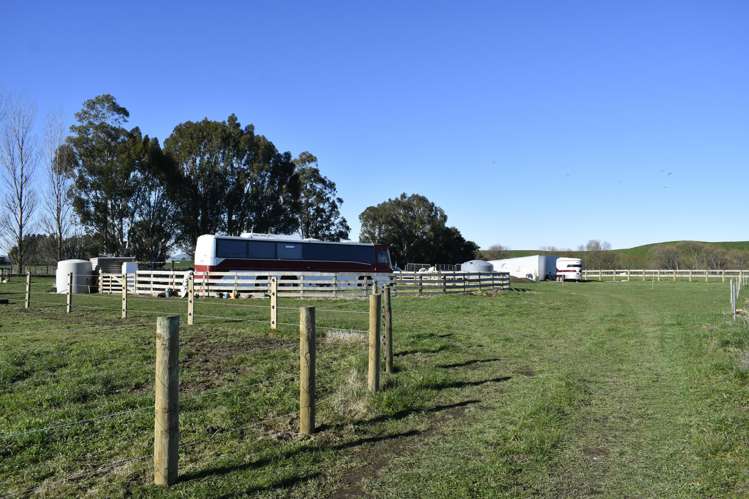 19 Black Road Ashley Clinton_7