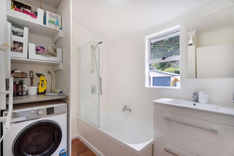 35 Elmslie Road Pinehaven_16