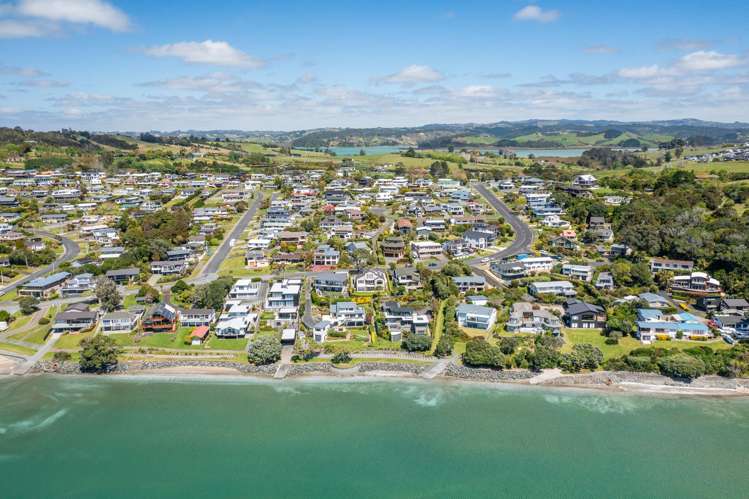 24 Mariners Grove Algies Bay_48