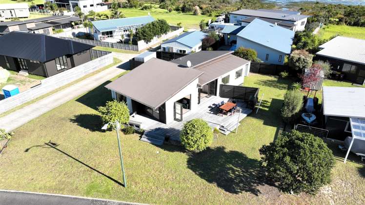 125 Kelly Jade Avenue Matarangi_14