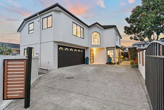 Freehold. DGZ 5 Bed House. Vendors Aussie Bound.