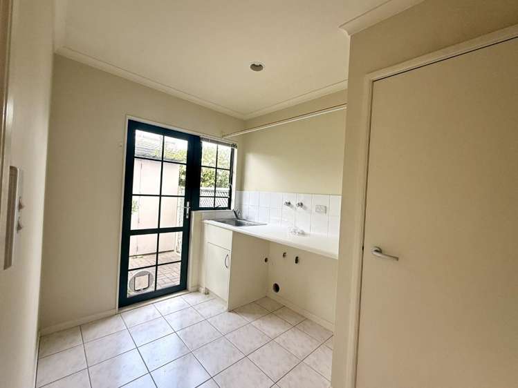 2 Beach Road 10688_23