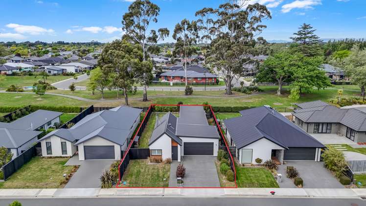 13 John Raven Lane Woodend_1