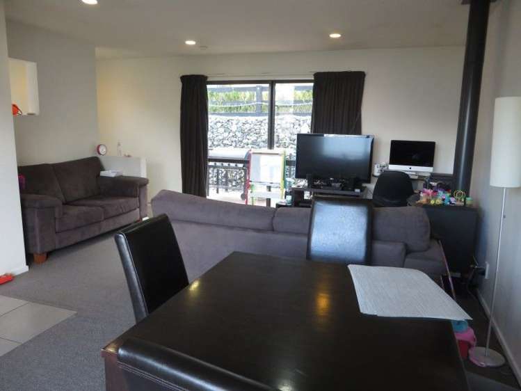 11/8 Mckerrow Place Fernhill/Sunshine Bay_4