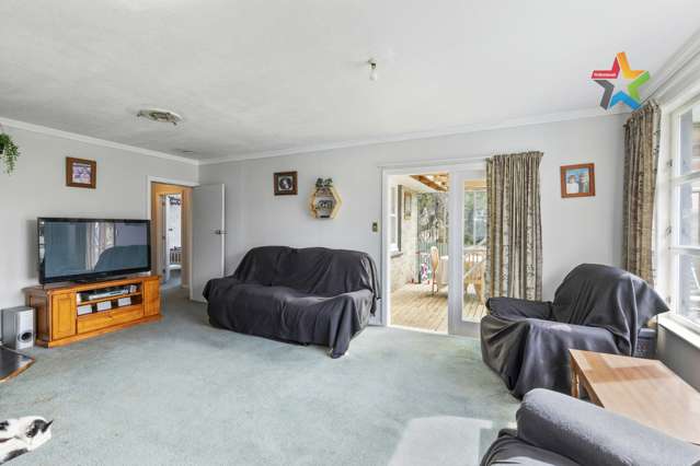 54 Holland Street Wainuiomata_4