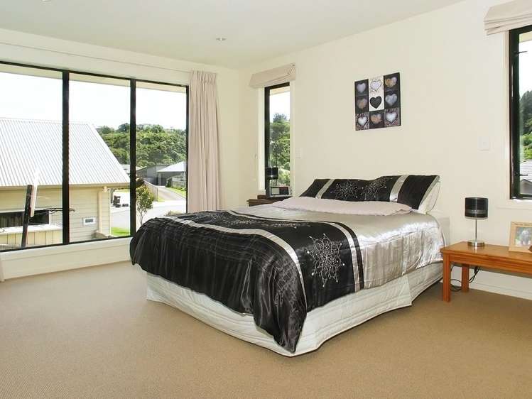 5 Tararua Close Aotea_14