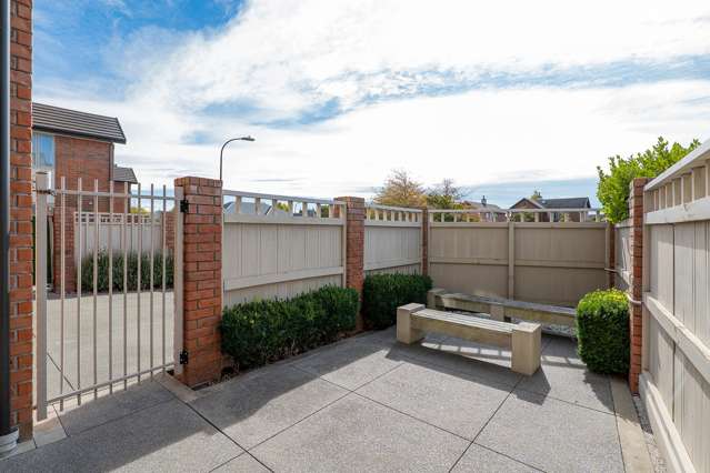 18 Henley Green Northwood_2