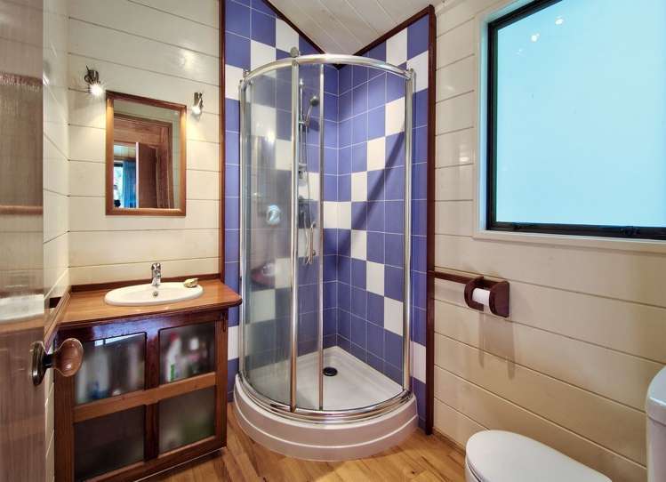 37 Longfellow Parade Glen Eden_18