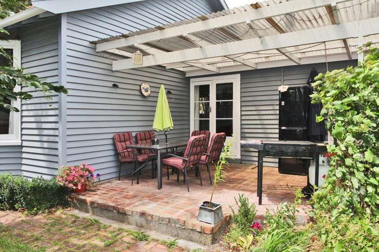 28 Sarsfield Street Southbridge_11