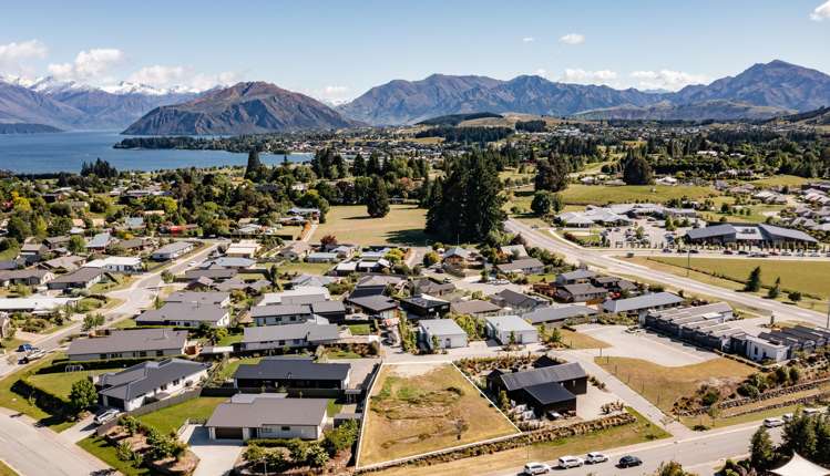 3 Hollywood Rise Wanaka_1