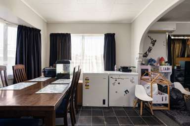 8 and 8A Bartholomew Drive_4