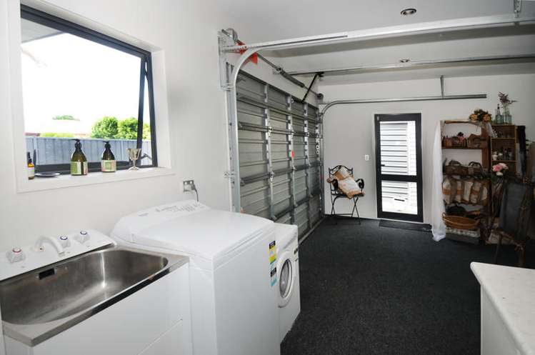 4 Pohutukawa Grove Lytton West_15