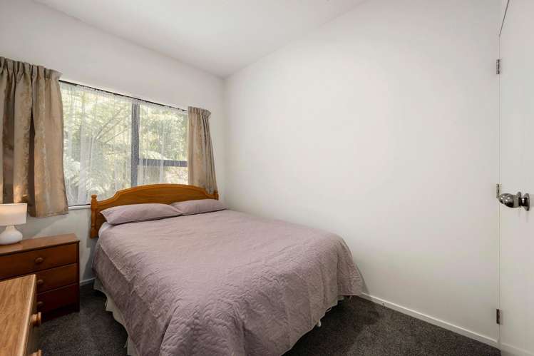 23 Ring Lane Paparangi_9