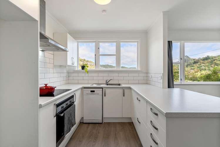 5 Chaucer Way Karori_1