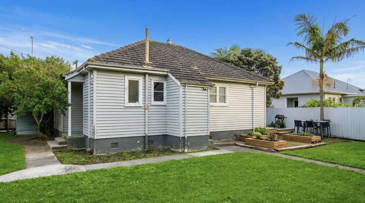 210 Wainui Road Kaiti_12