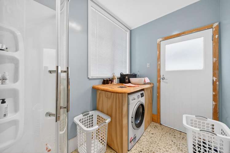 13 Churchill Avenue Lansdowne_18