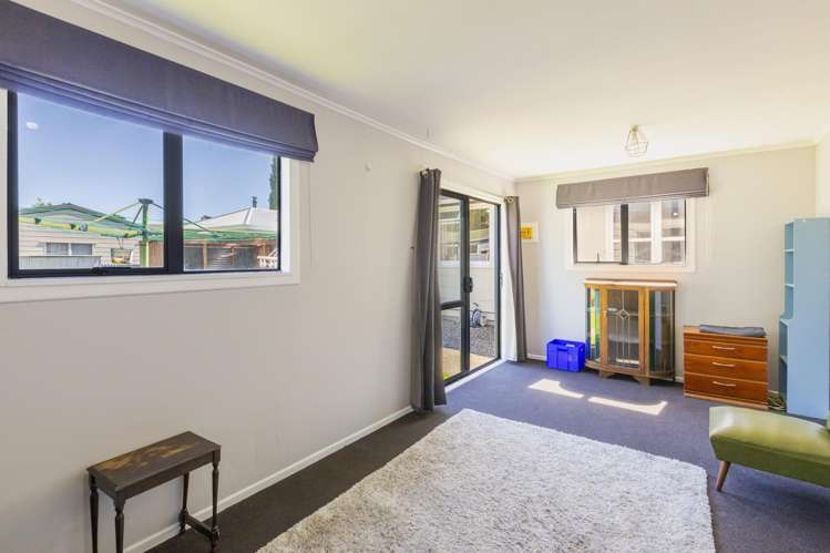 2b Dee Street Otane_12