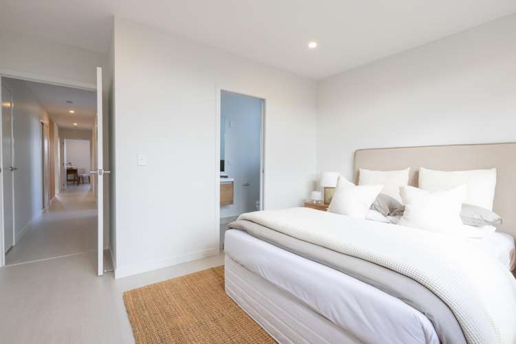 91 Waituarua Drive "Waiata Shores" Takanini_14
