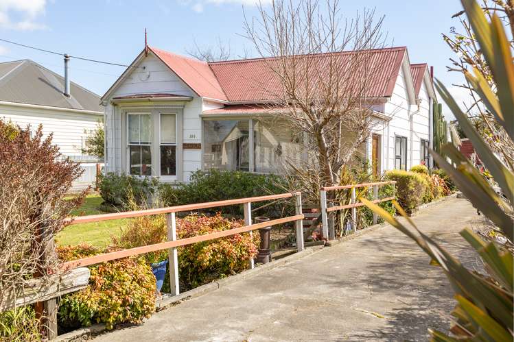 186 High Street South Carterton_27