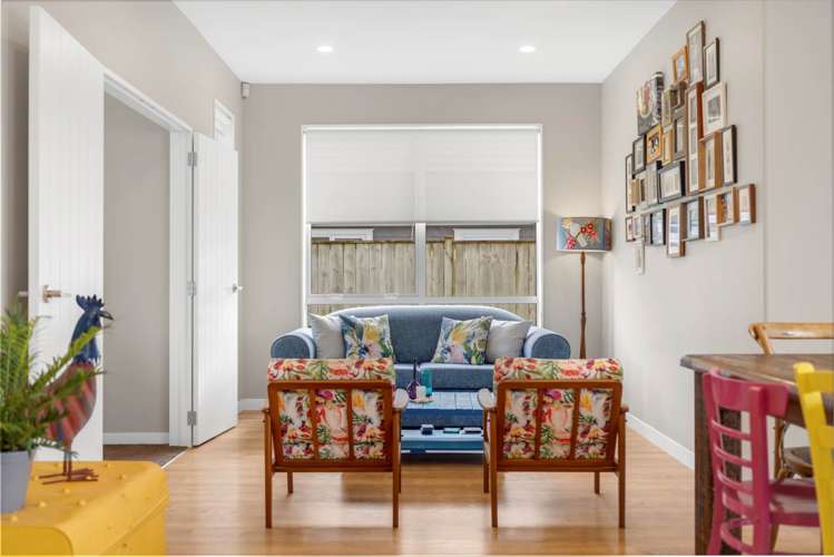 9 Defender Crescent Beachlands_27