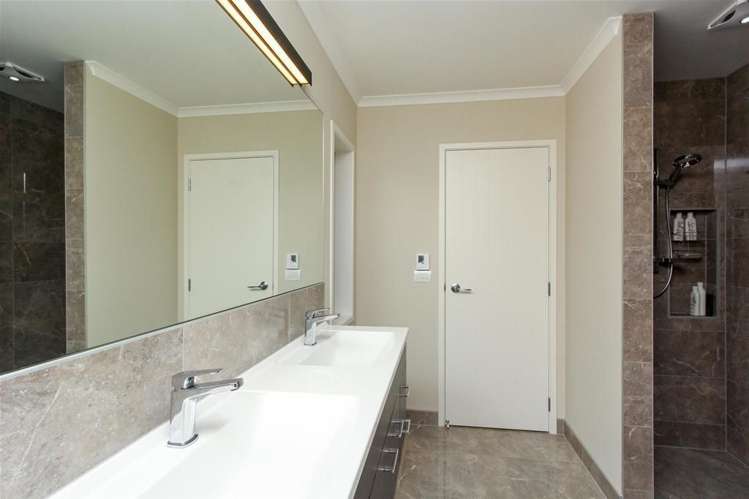 3 Cooke Farm Grove Waiwhakaiho_17