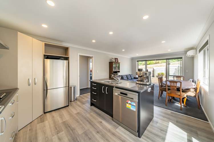 103 Te Puia Drive Aotea_15