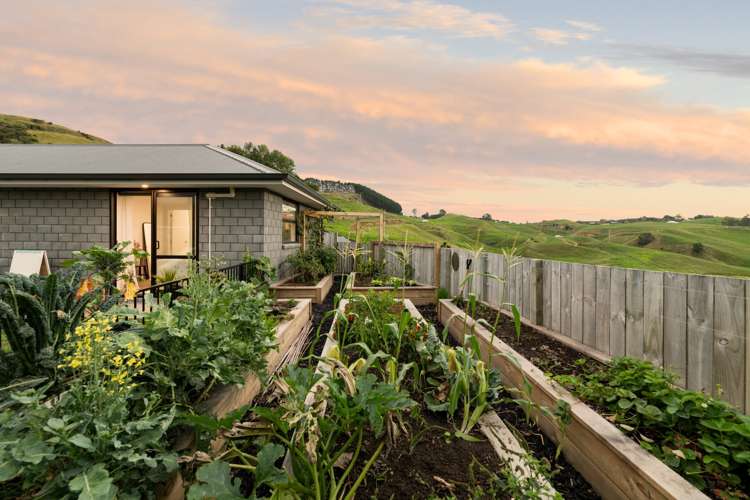 205 Ballintoy Park Drive Welcome Bay_24