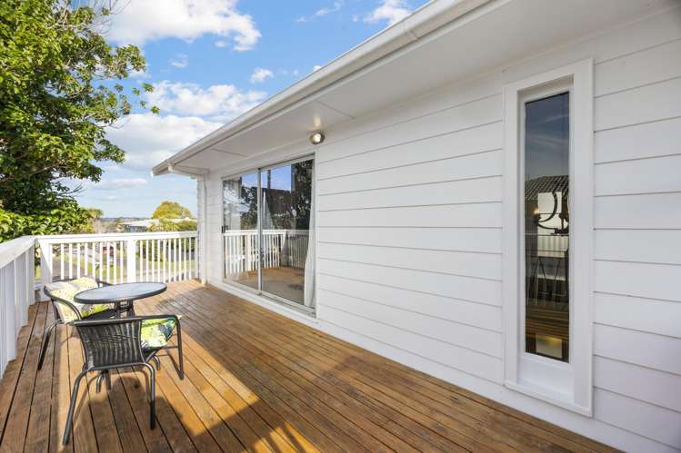 8 Portadown Avenue Pakuranga Heights_20