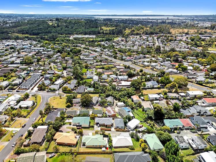 16b Roick Parade Glen Eden_21