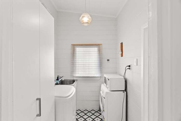 407 French Street Akina_16