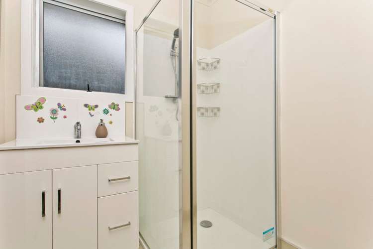 1/15 Taurus Crescent Beach Haven_9