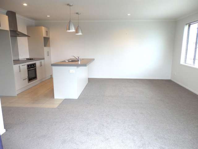 1A Peppercorn Place 11373_1