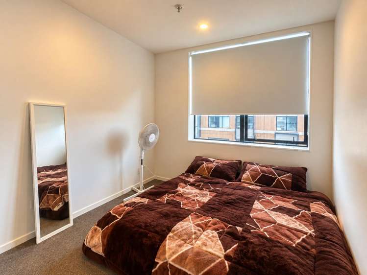 403/3 Rauemi Way Te Atatu South_5