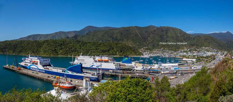 42 Waikawa Road Picton_51