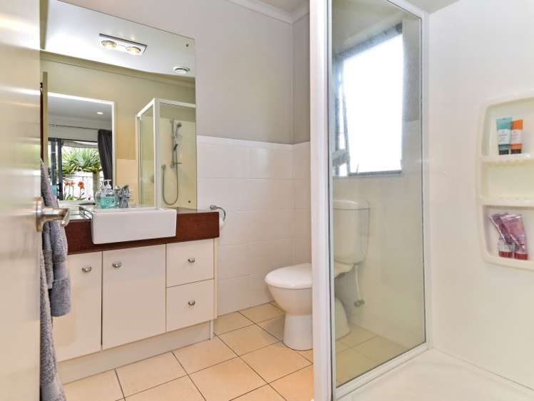 14 Turnberry Drive Wattle Downs_18