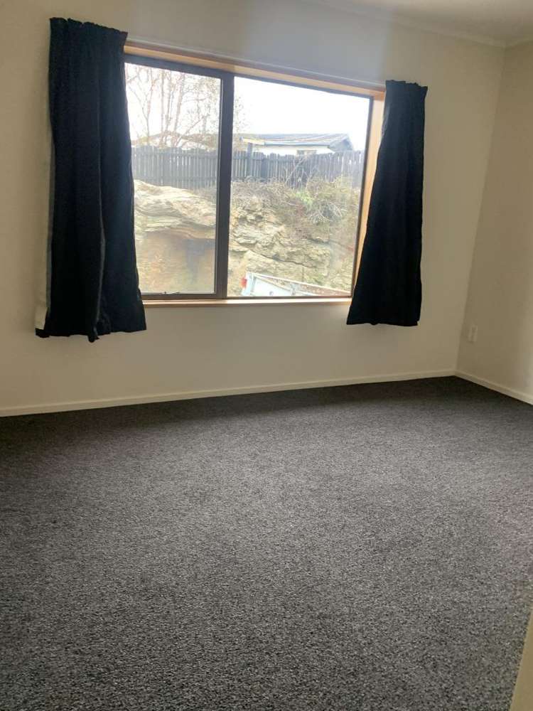 House/4 O'Neill Crescent 10123_5