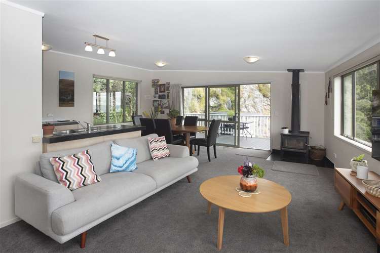 159 Taylors Mistake Road Te Onepoto / Taylors Mistake_10