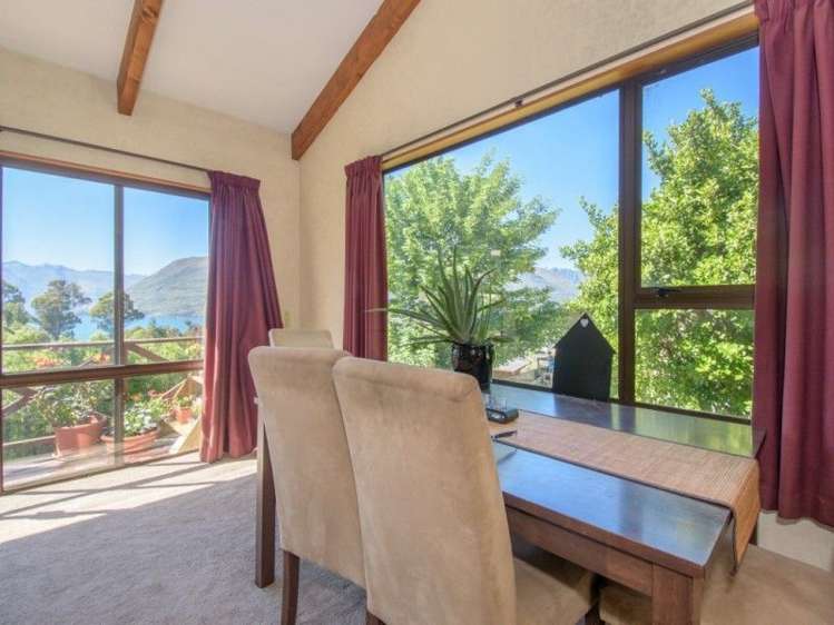 16a Arawata Terrace Fernhill/Sunshine Bay_4