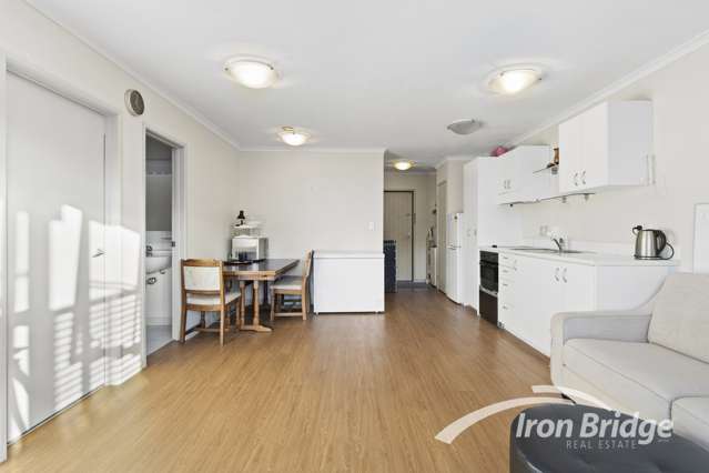 19/8 Carolina Place Albany_1