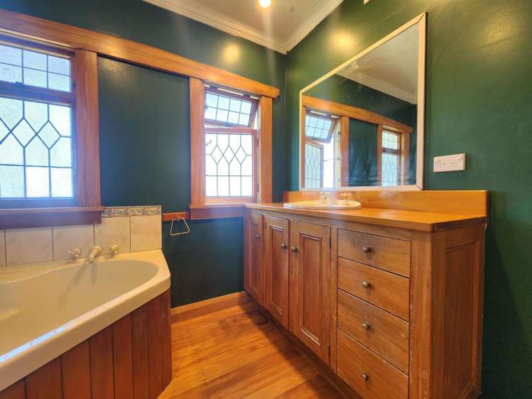 12 Sutton Road Omata_15