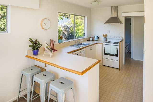 23 Yarrow Place Papakowhai_1