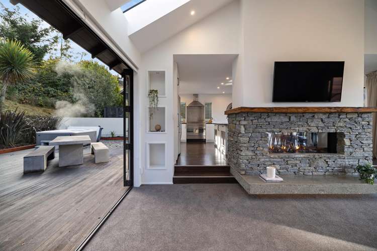 1 Goldleaf Hill Queenstown_47