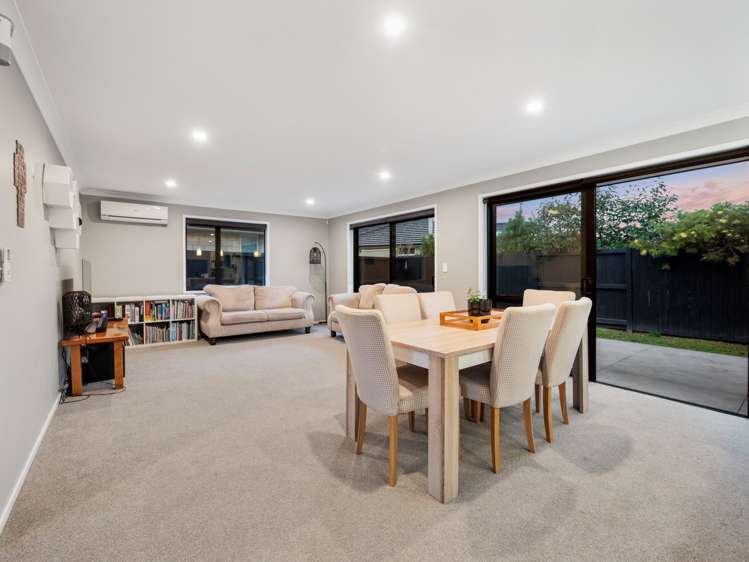 59 Kahuparere Crescent Pyes Pa_11